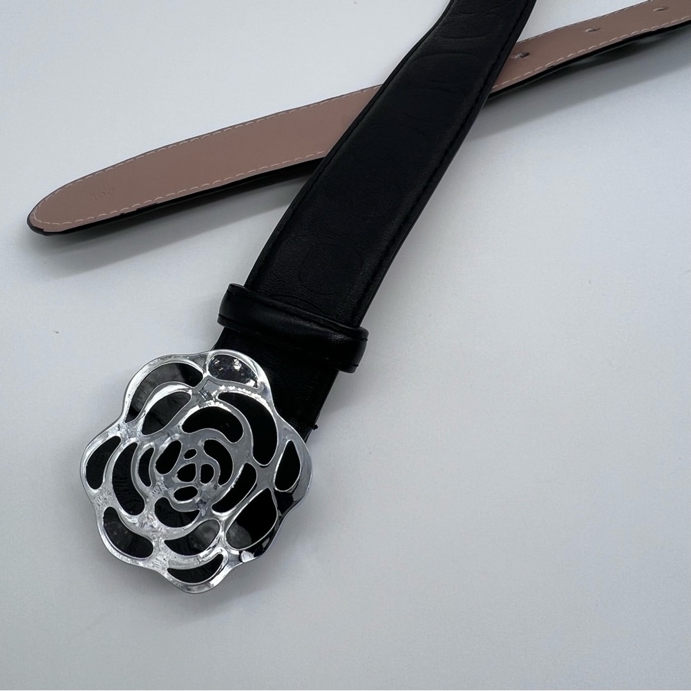 Coach Black & Blush Reversible Leather Belt with Floral Buckle- 40” - Picture 4 of 16